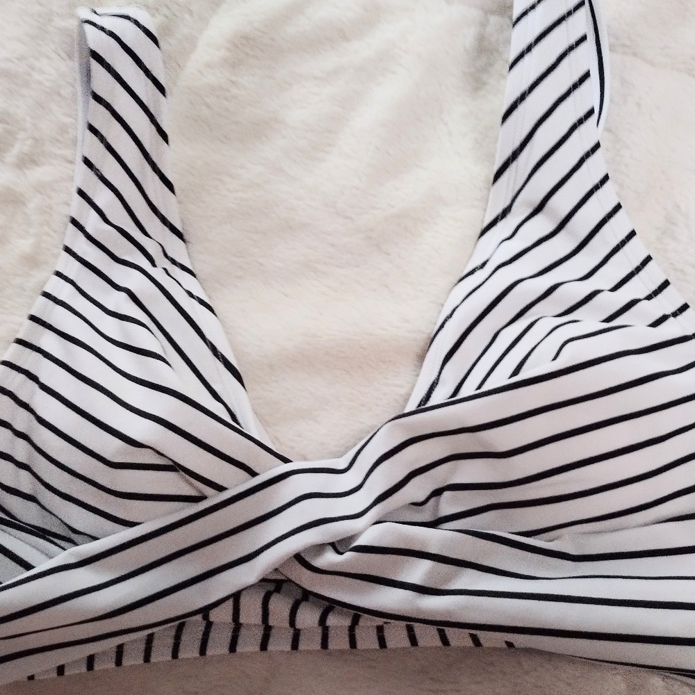White and Black Love life on the beach bikini
